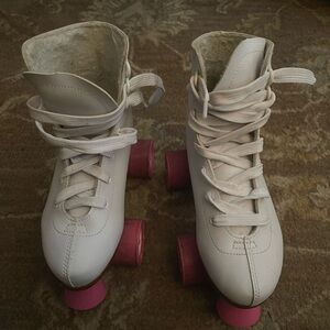 Girl’s Chicago Roller Skates with Pink Wheels
